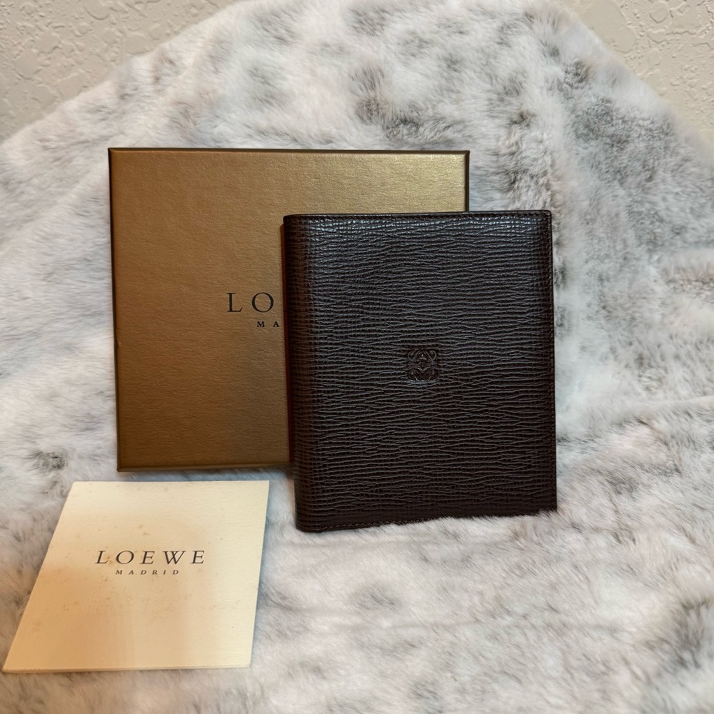 Loewe Dark Brown Bifold Wallet – Like New / Pristine Condition P0299